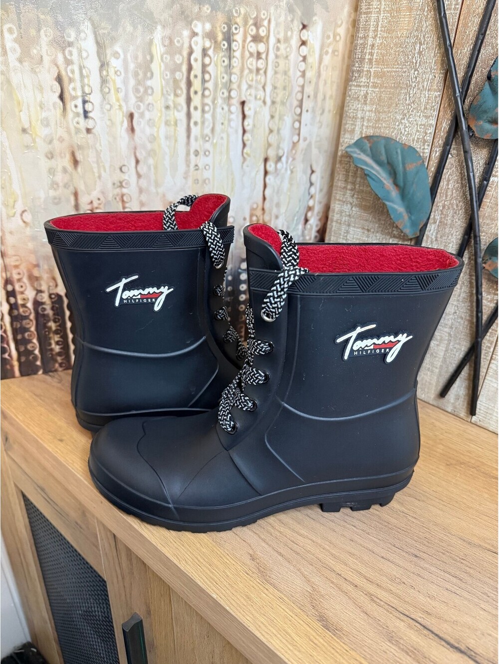 Tommy Hilfiger Women's Waterproof Lace-Up Rain Boots Size 7M